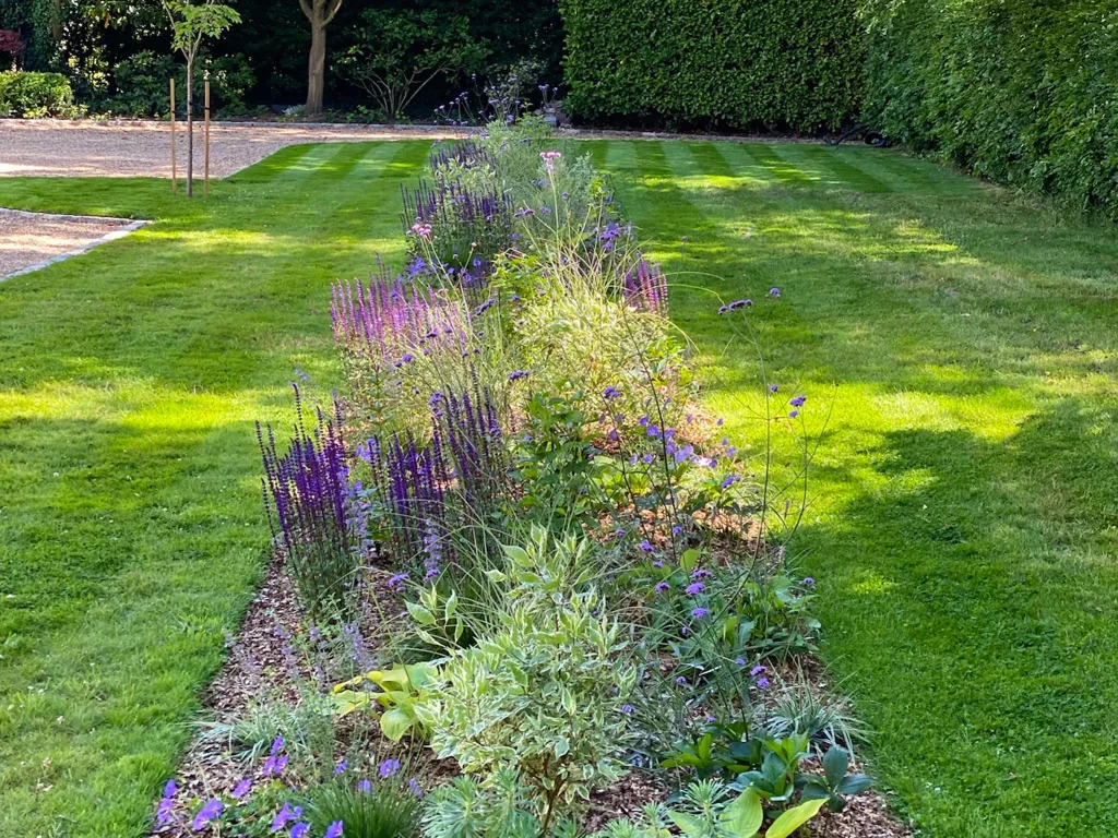 Garden design at Ballards Lane, Limpsfield