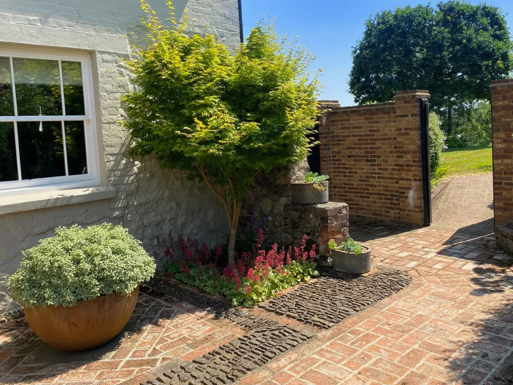 Garden design at Beadles Lane, Old Oxted