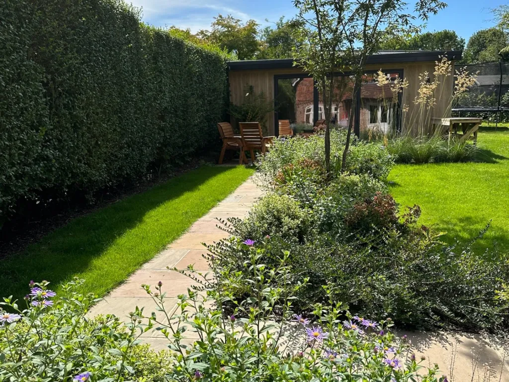 Garden design at Croydon Road I, Reigate