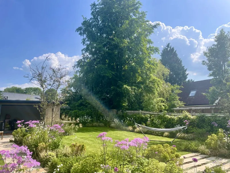 Garden design at Croydon Road I, Reigate