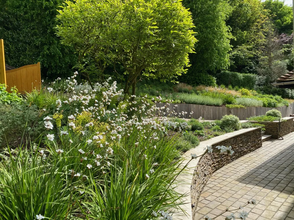 Garden design at Coopers Hill Road, Nutfield