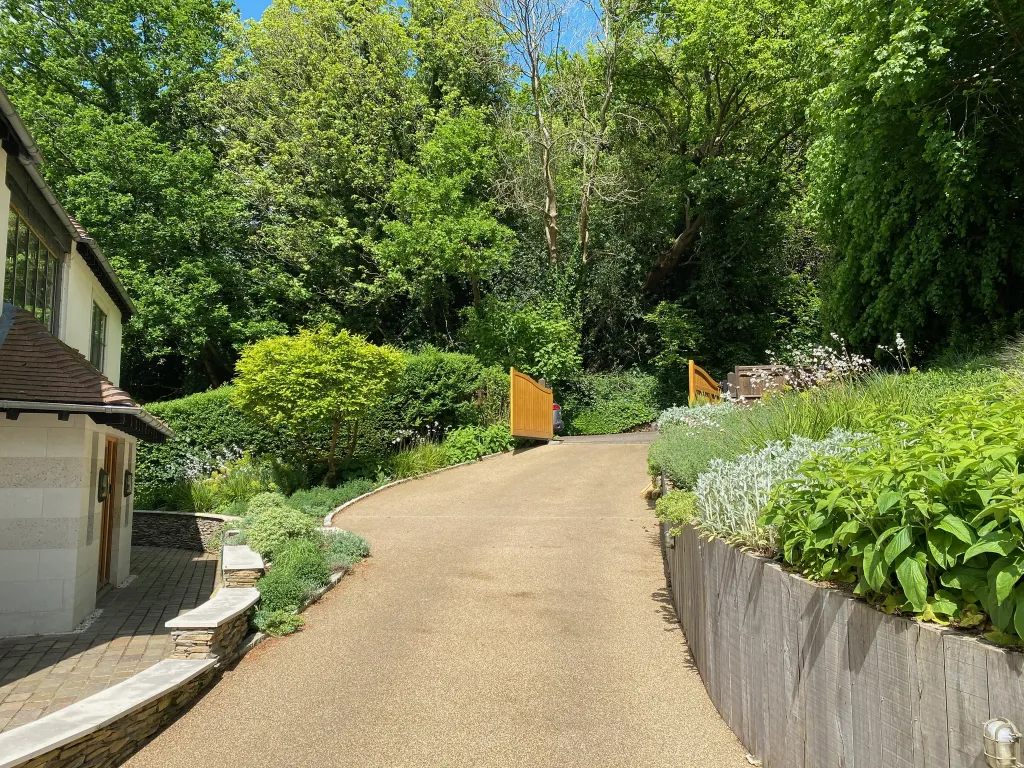 Garden design at Coopers Hill Road, Nutfield