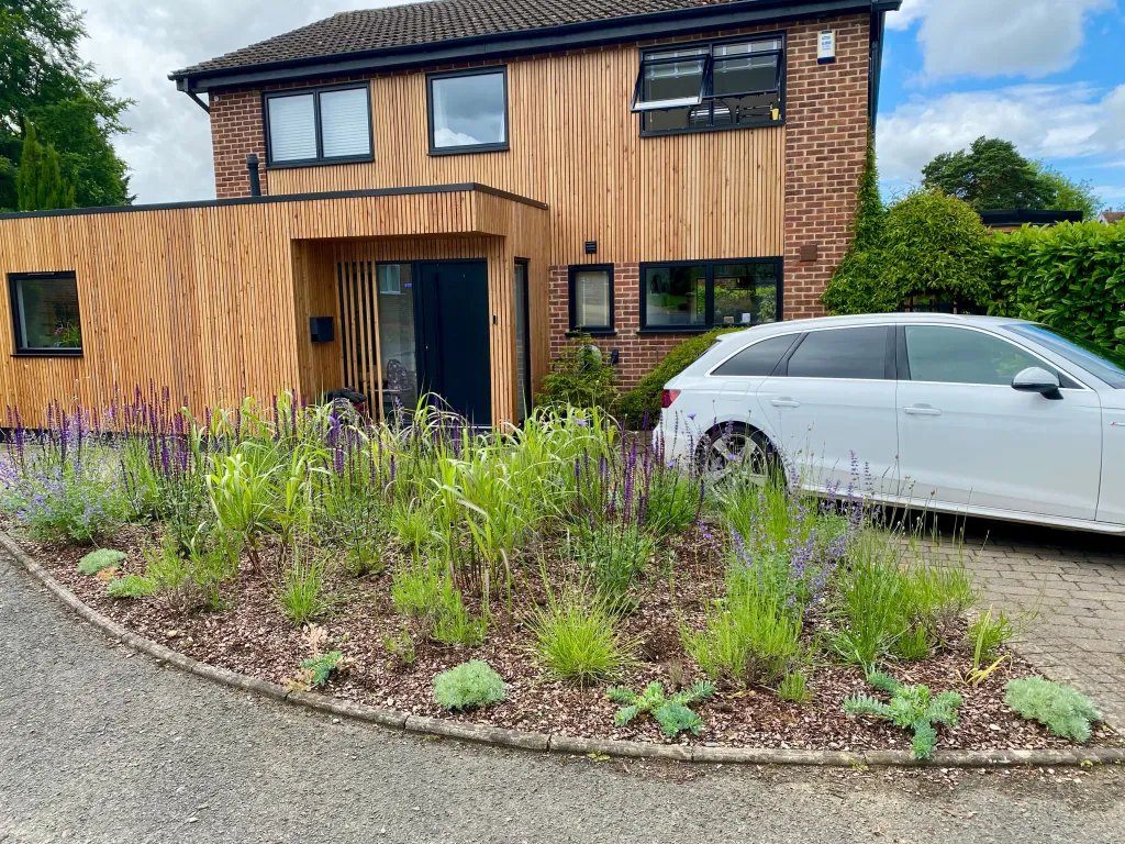 Garden design at Croydon Road II, Reigate