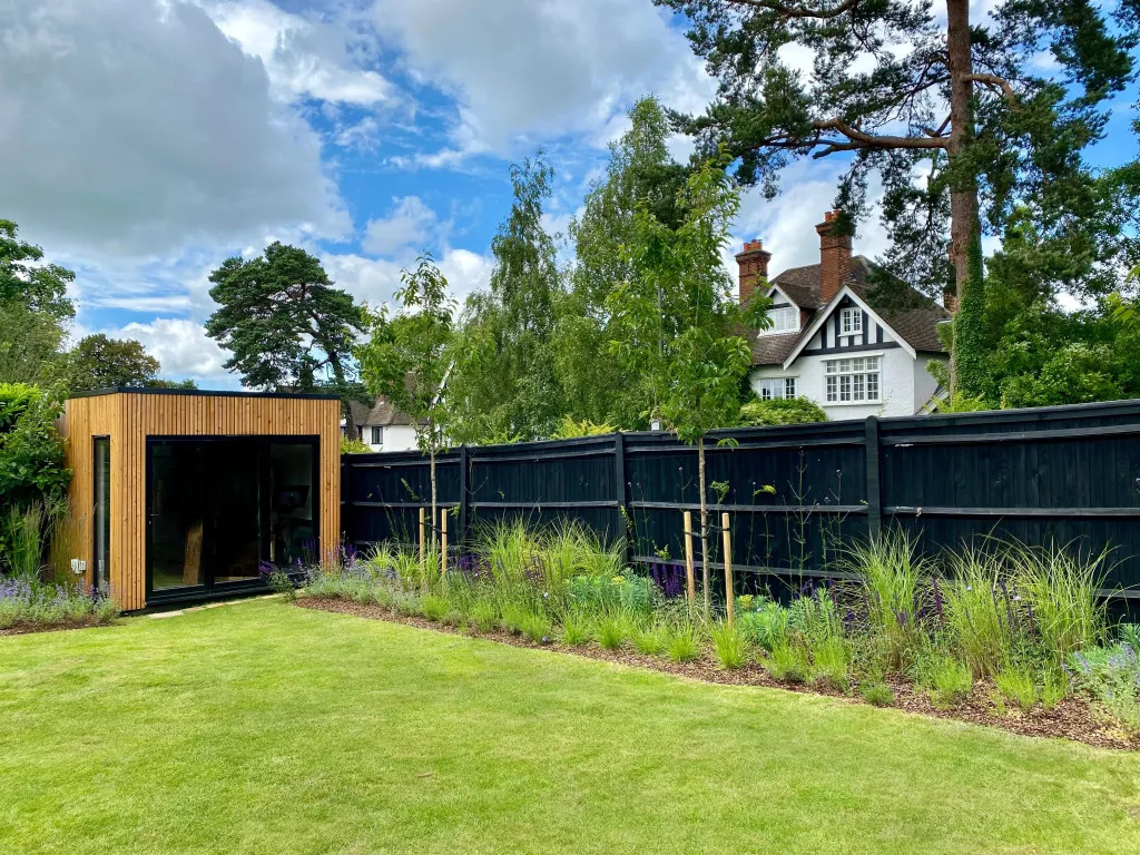 Garden design at Croydon Road II, Reigate