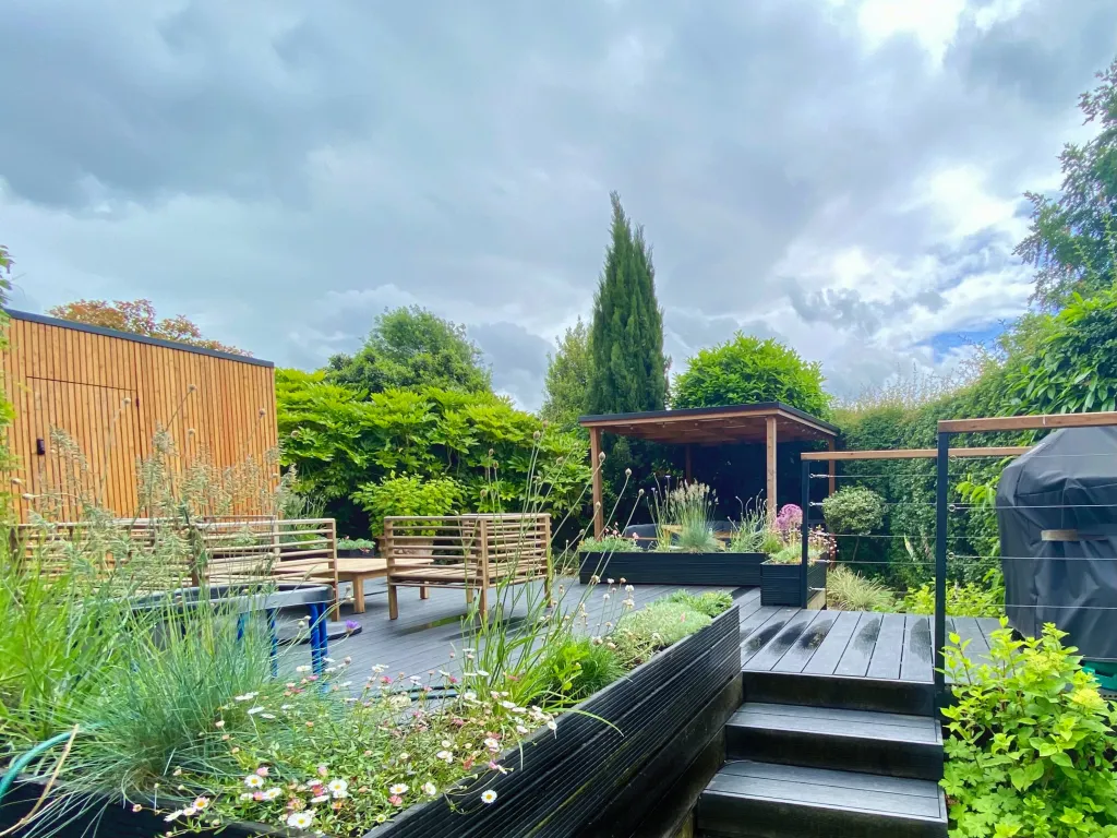Garden design at Croydon Road II, Reigate