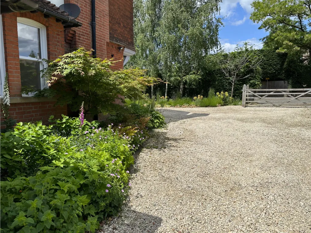 Garden design at Bluehouse Lane II, Oxted