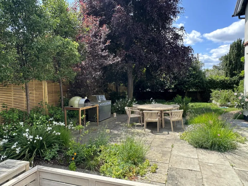 Garden design at Bluehouse Lane II, Oxted