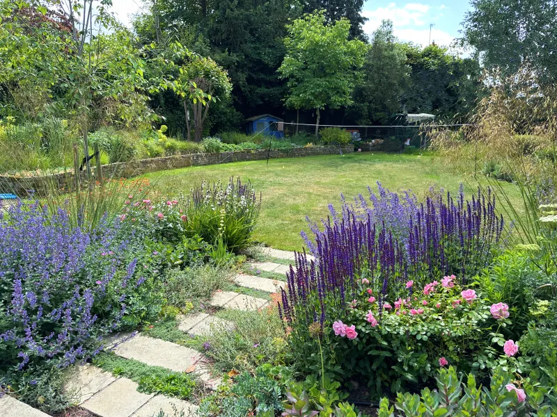Garden design at Limpsfield High Street