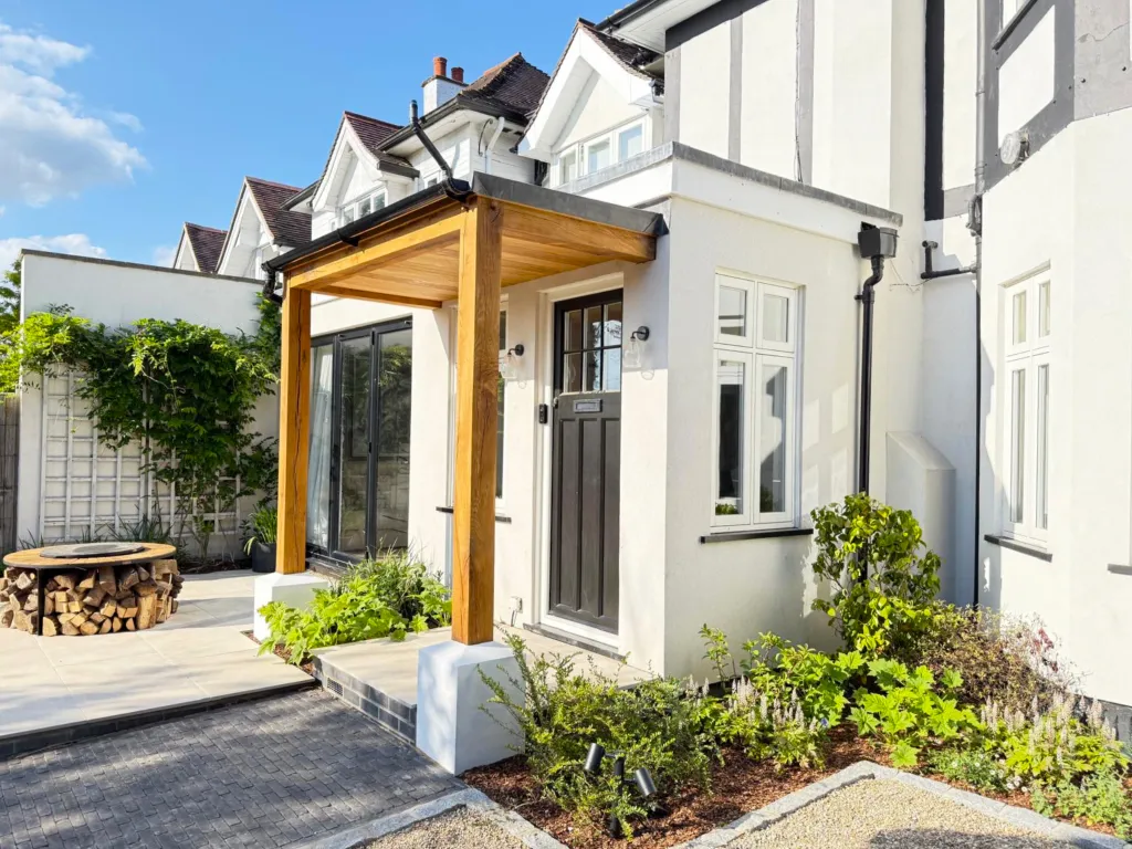Garden design at Axes Lane, Outwood