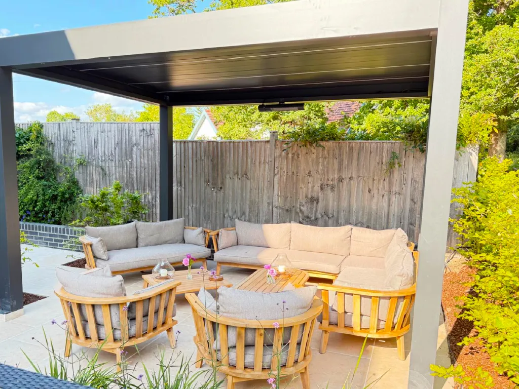 Garden design at Axes Lane, Outwood