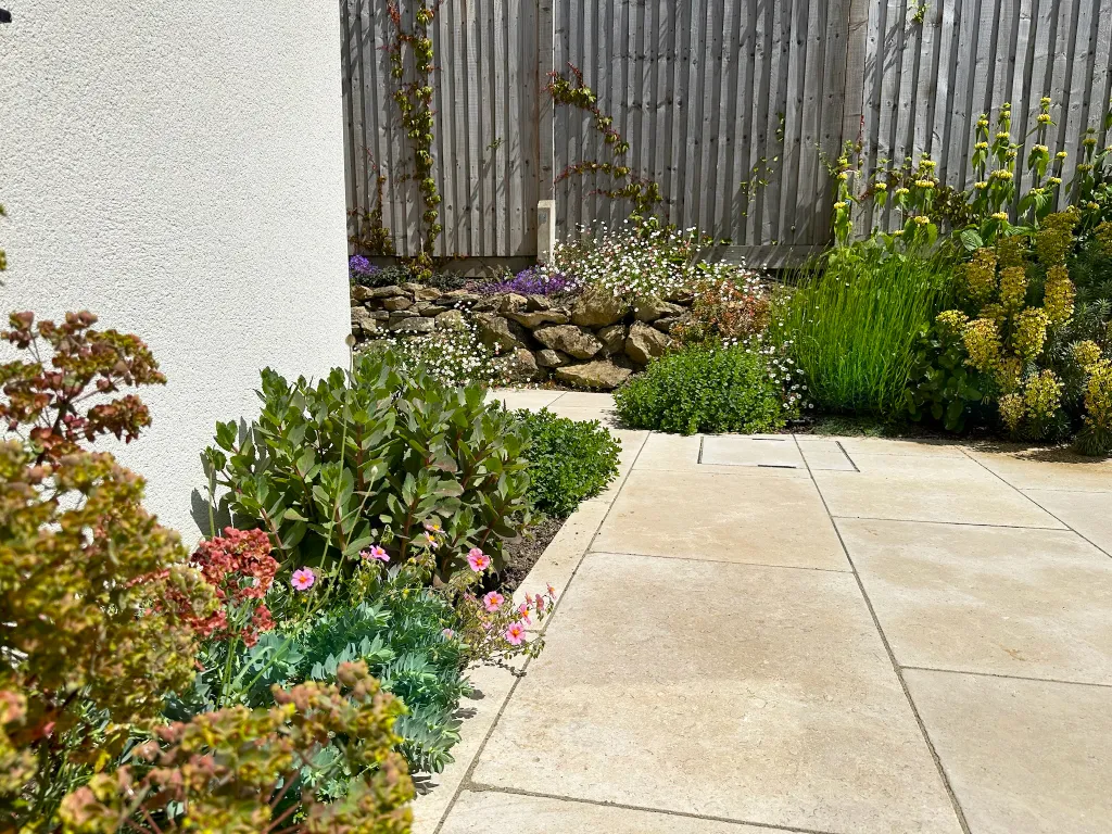 Garden design at Wilderness Road, Oxted