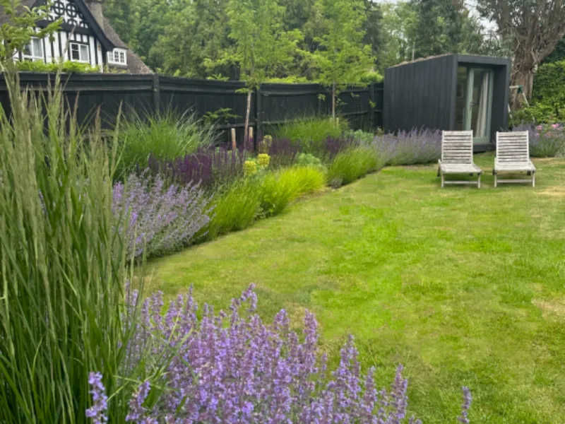 Garden design at Croydon Road II, Reigate