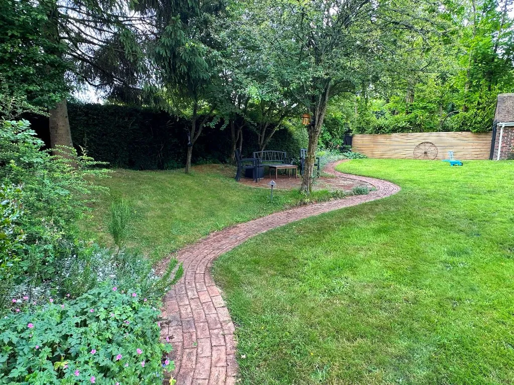 Garden design at Brassey Road, Oxted