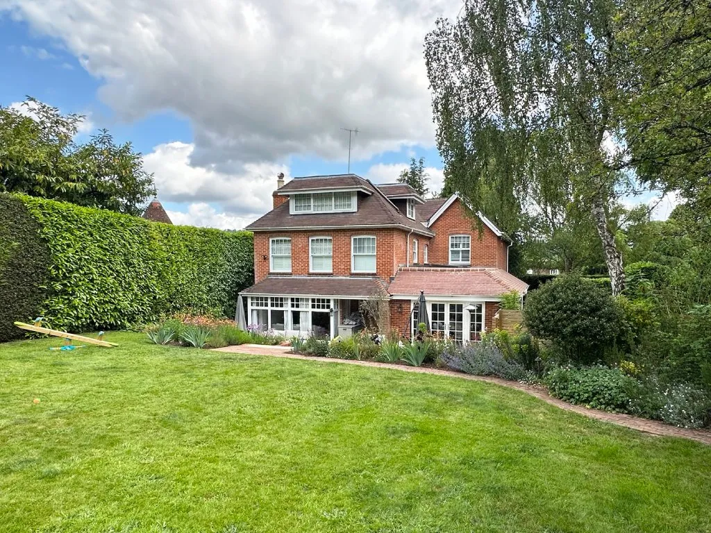 Garden design at Brassey Road, Oxted