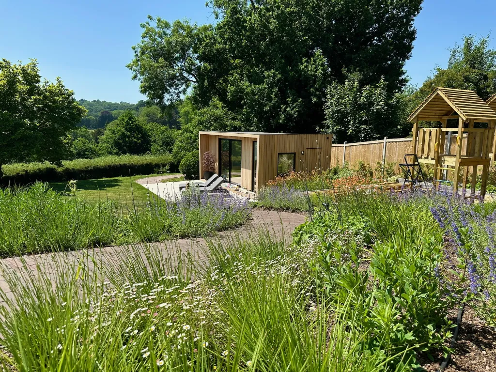 Garden design at Woodhurst Lane, Oxted