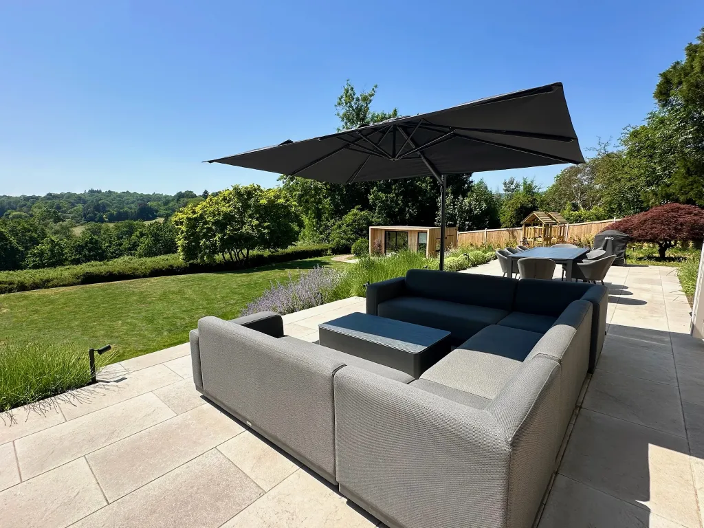 Garden design at Woodhurst Lane, Oxted