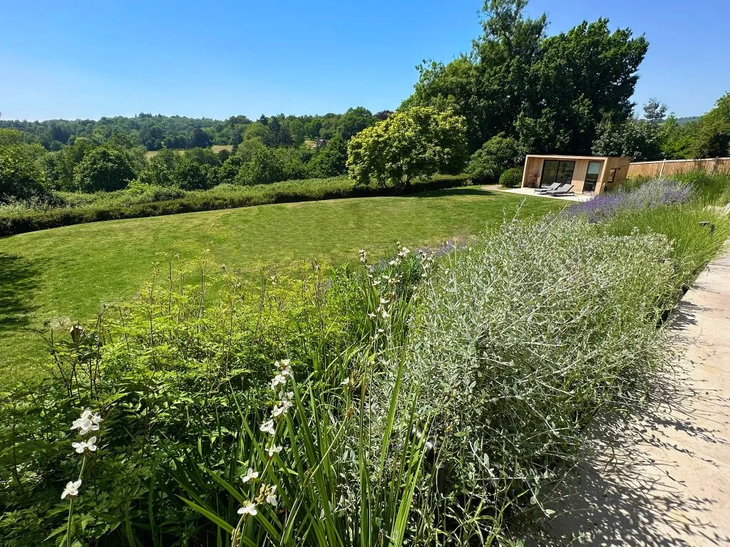 Garden design at Woodhurst Lane, Oxted