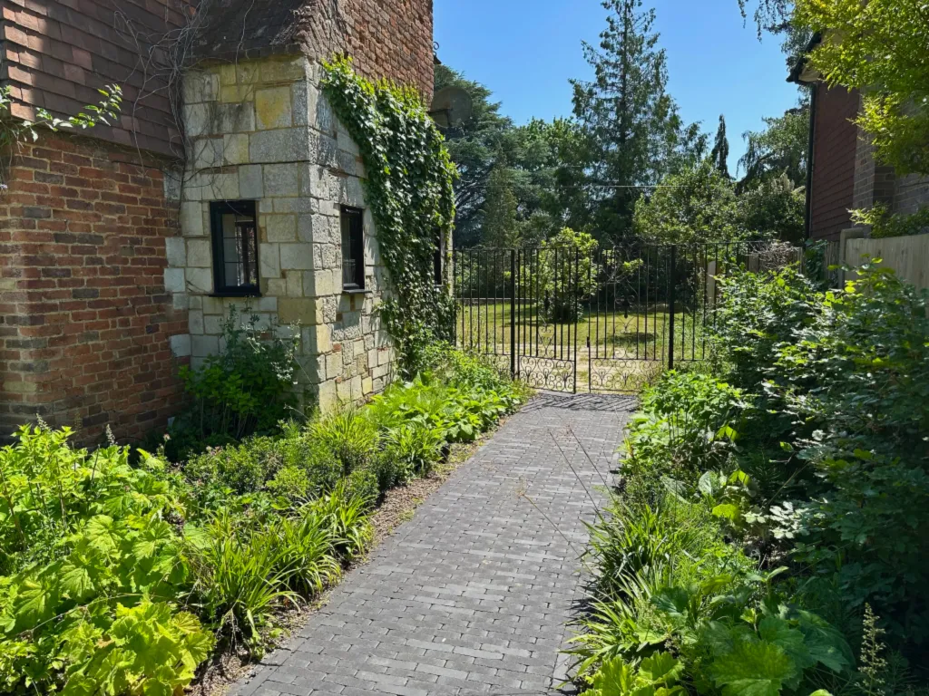 Garden design at Granville Road III, Oxted