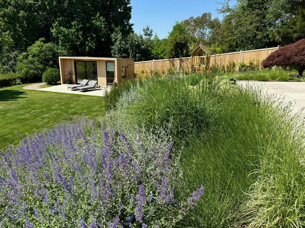 Garden design at Woodhurst Lane, Oxted