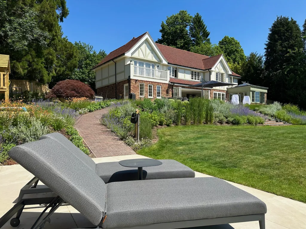 Garden design at Woodhurst Lane, Oxted