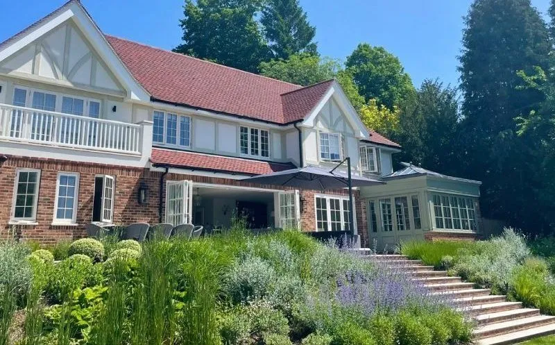 Garden design at Woodhurst Lane, Oxted